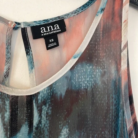 a.n.a womens sleeveless tunic - Picture 2 of 6